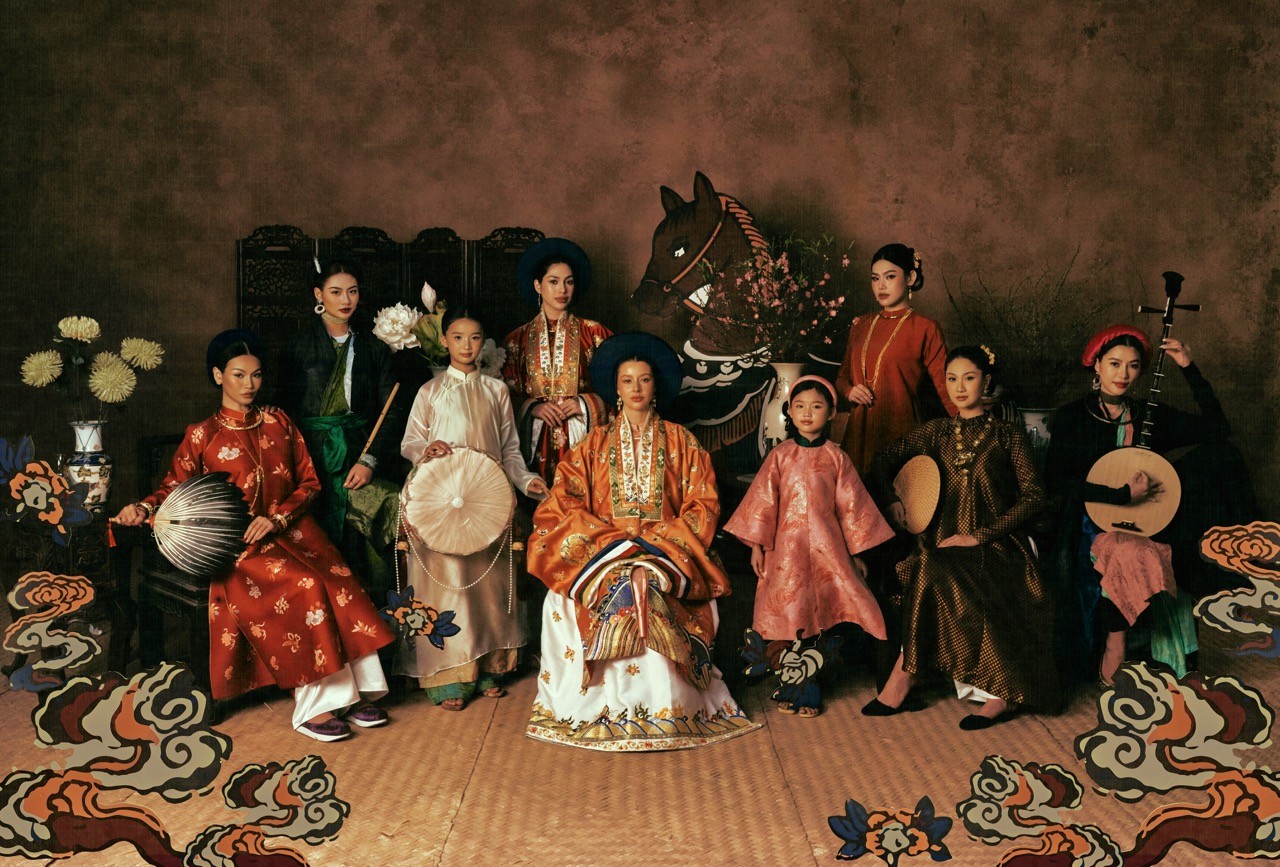 Hoa hậu, Á hậu hoàn vũ Việt Nam và 'Miss Cosmo' khoe vẻ đẹp việt trong bộ ảnh Tết mang tinh thần đương đại