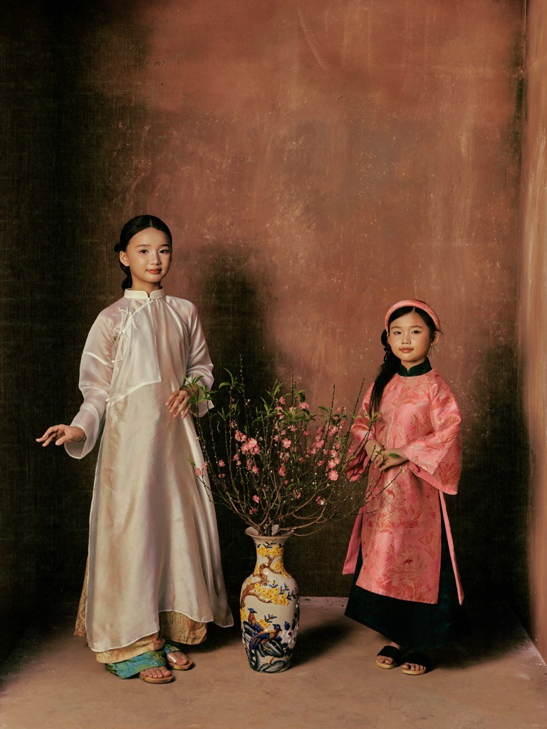 Hoa hậu, Á hậu hoàn vũ Việt Nam và 'Miss Cosmo' khoe vẻ đẹp việt trong bộ ảnh Tết mang tinh thần đương đại