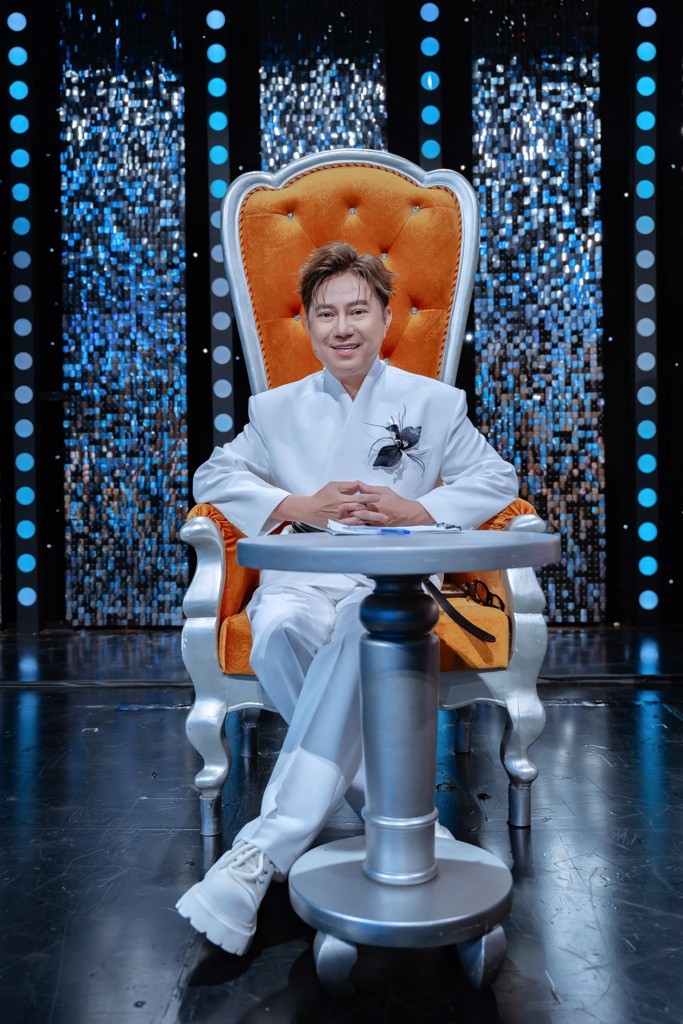 Ca sĩ Quốc Đại từ chối show diễn đêm giao thừa để bên cạnh gia đình