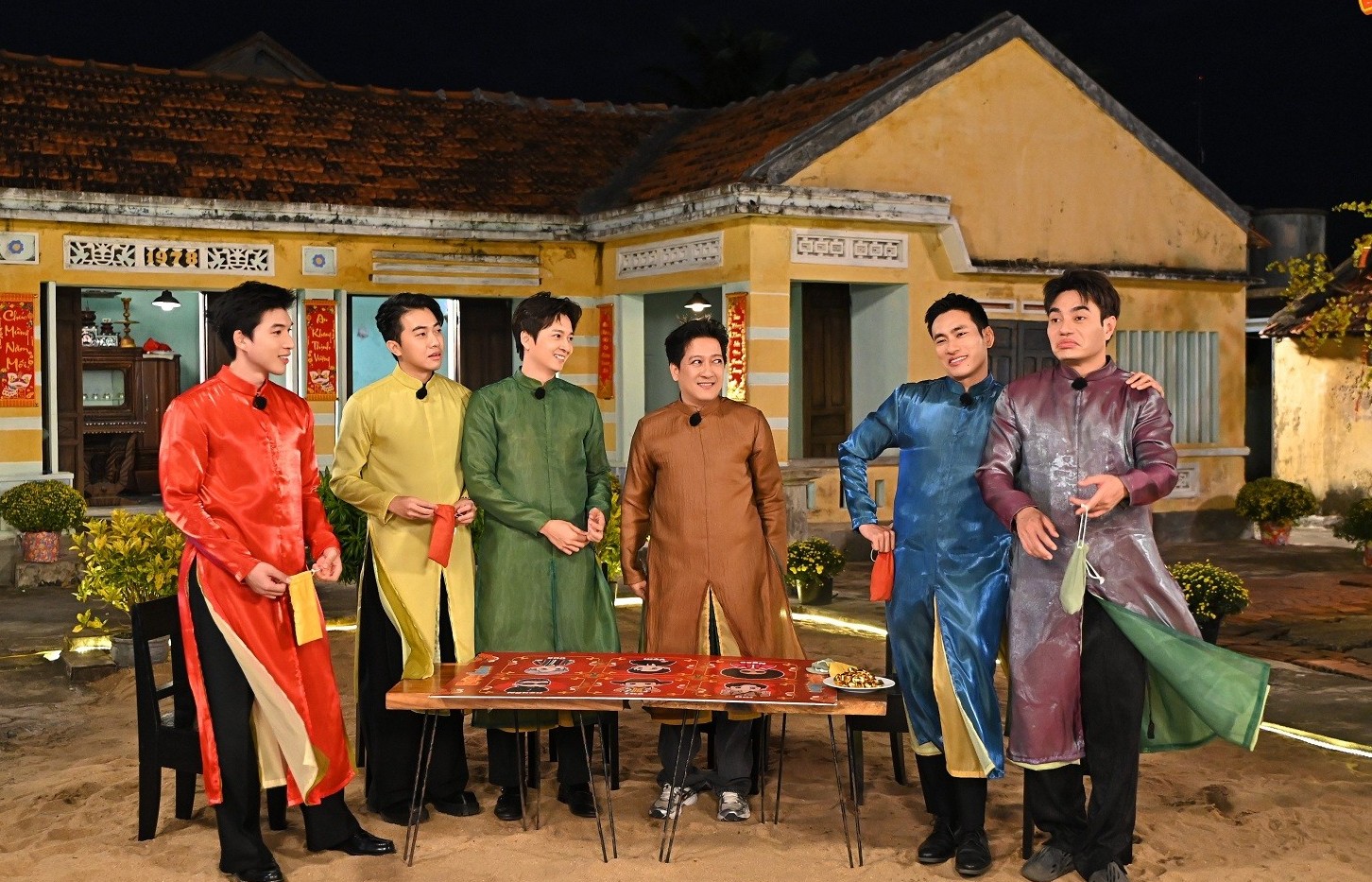 '2 ngày 1 đêm': Ngô Kiến Huy bất bình vì Trường Giang 'chia của' sai, Hieuthuhai rưng rưng chia sẻ về kỷ niệm ngày Tết