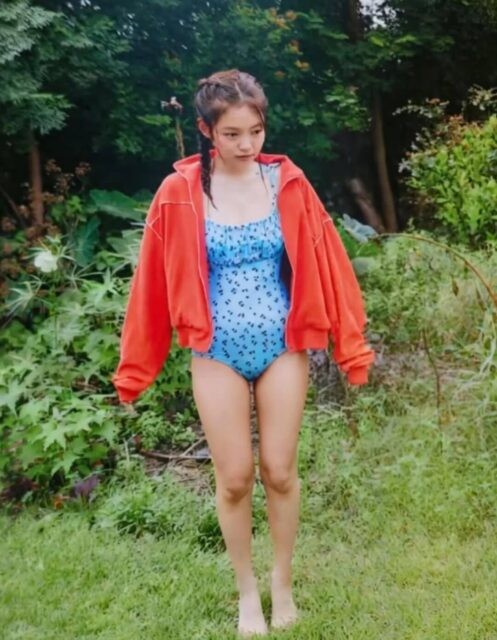 Jennie (BlackPink) bị mệt thị ngoại hình vì loạt ảnh đồ bơi