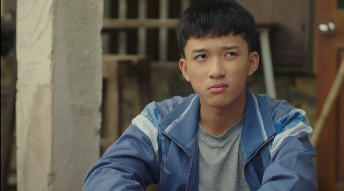 ‘Bước chân vào đời’: Khi một thế hệ thanh niên lớn lên ‘tử tế’ nhưng lại thiếu bản lĩnh