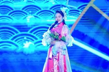 'Mỹ nữ bolero' Hiền Anh lột xác với hình ảnh cá tính, đa màu sắc trong 'Tỏa sáng sao đôi 2026'