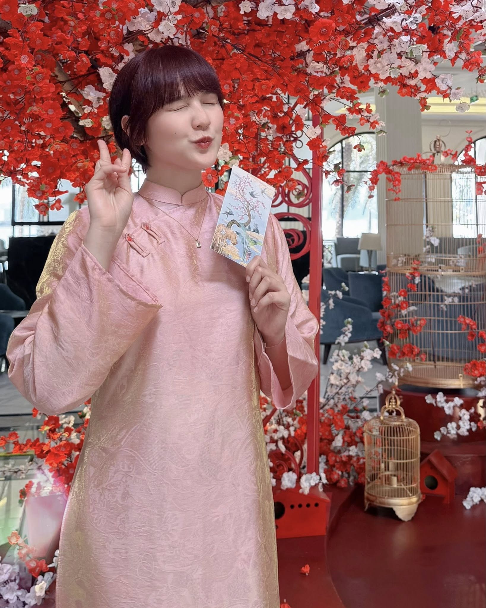 Hải Tú và lời chúc đầu năm gây bão mạng xã hội