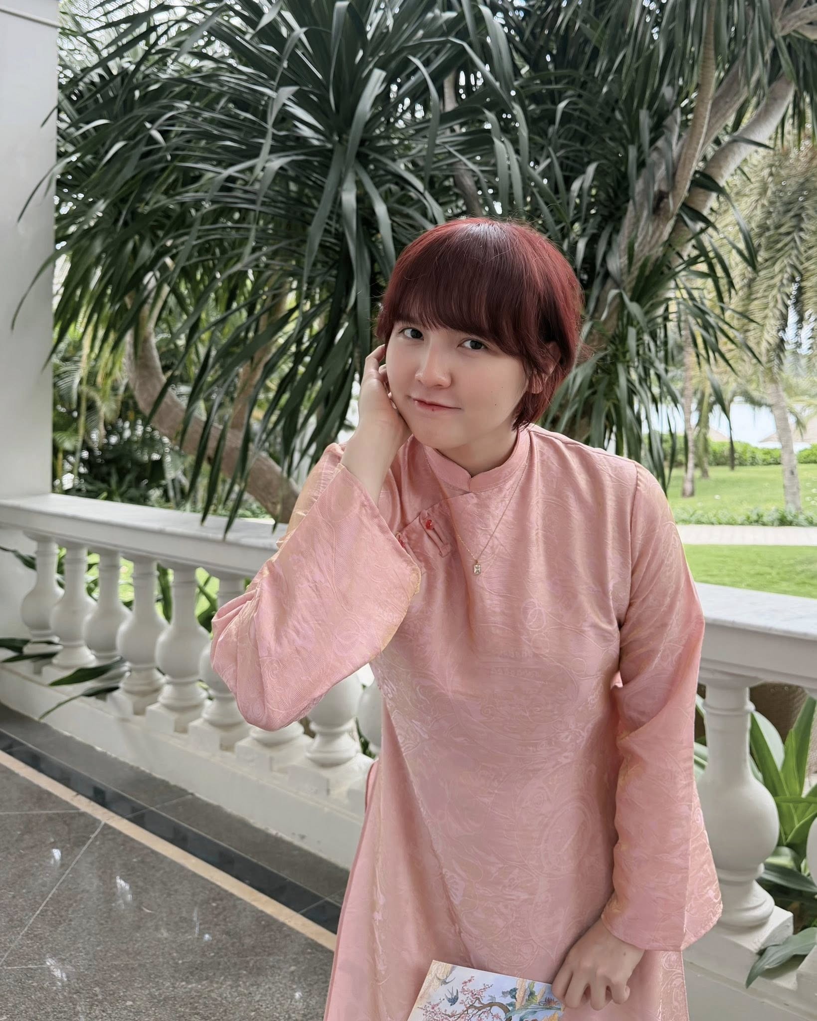 Hải Tú và lời chúc đầu năm gây bão mạng xã hội