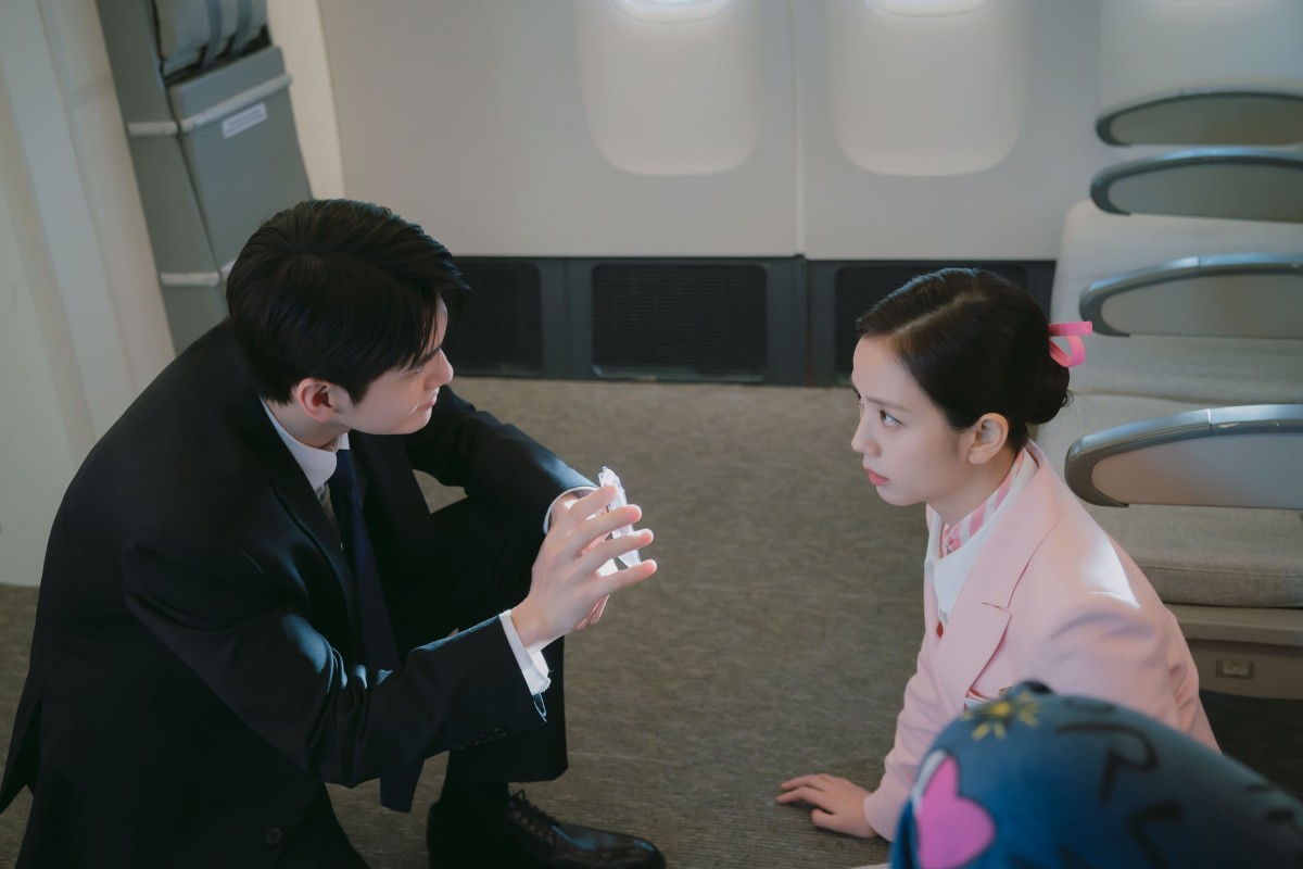 Netflix hé lộ 8 nam thần sẽ hẹn hò với Jisoo (BlackPink) trong 'Boyfriend on Demand'