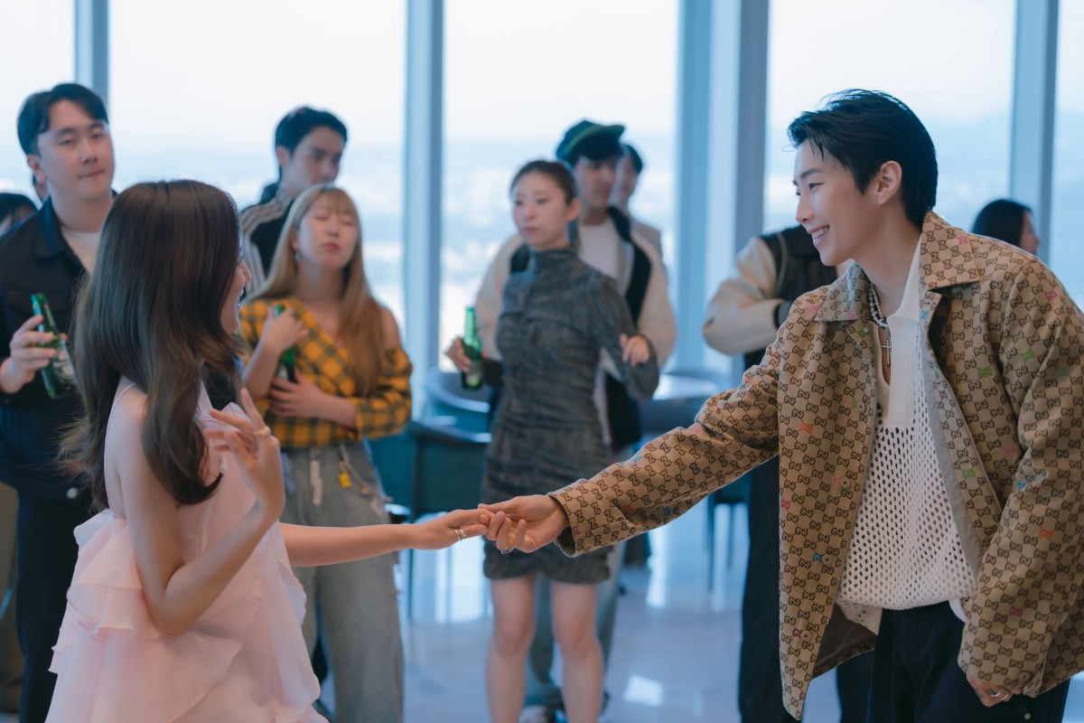 Netflix hé lộ 8 nam thần sẽ hẹn hò với Jisoo (BlackPink) trong 'Boyfriend on Demand'