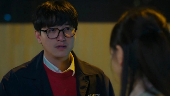 Hotboy Huỳnh Anh bị fan khuyên chỉ nên đóng phim chứ đừng cất giọng hát?