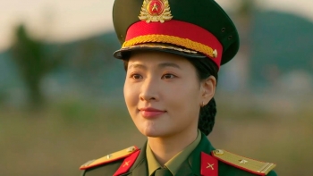 Từ Hoa khôi đến vai diễn gây tranh cãi: Minh Trang đang thiếu điều gì?