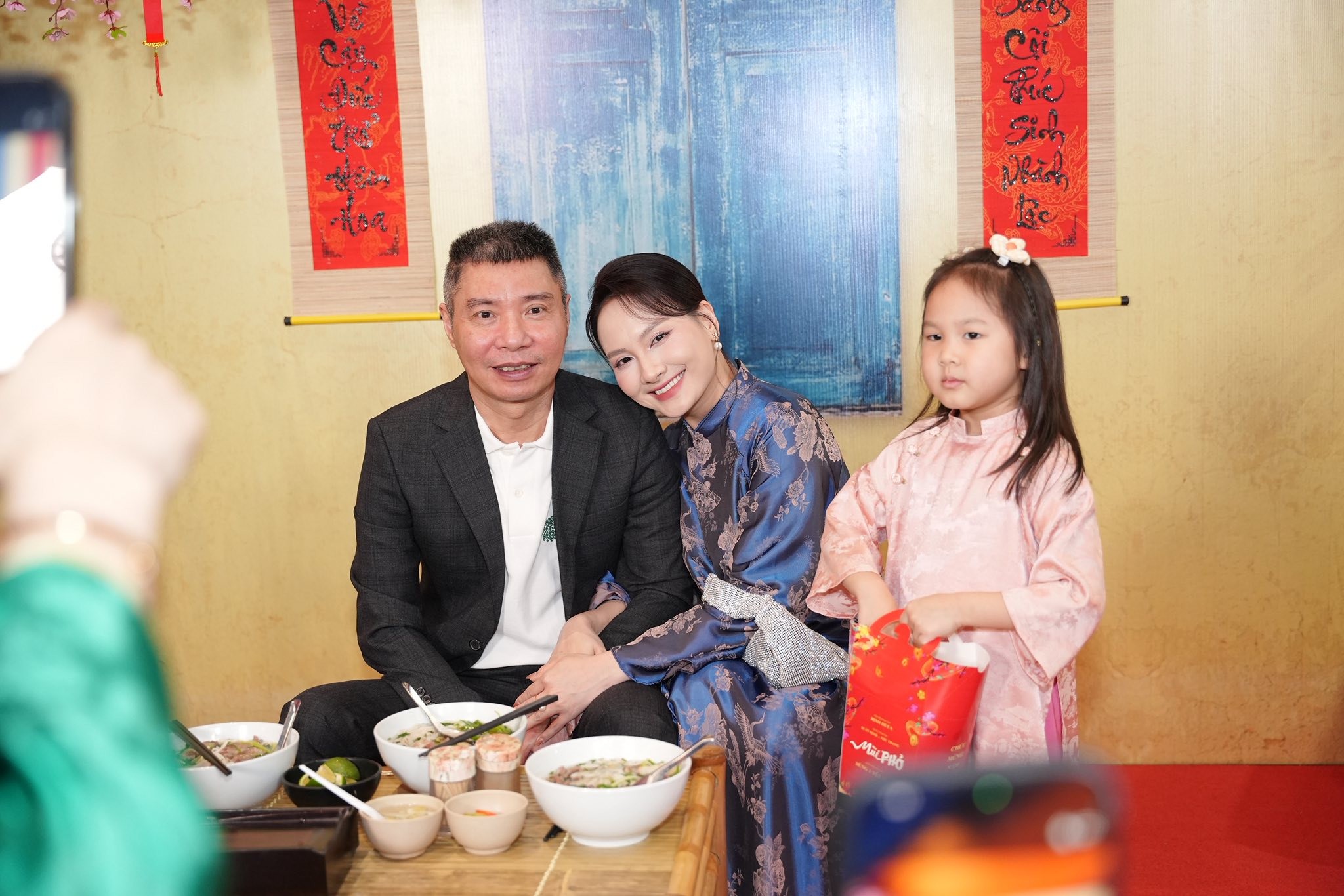 Cuộc hội ngộ đầy xúc động của cặp bố con màn ảnh Công Lý và Bảo Thanh