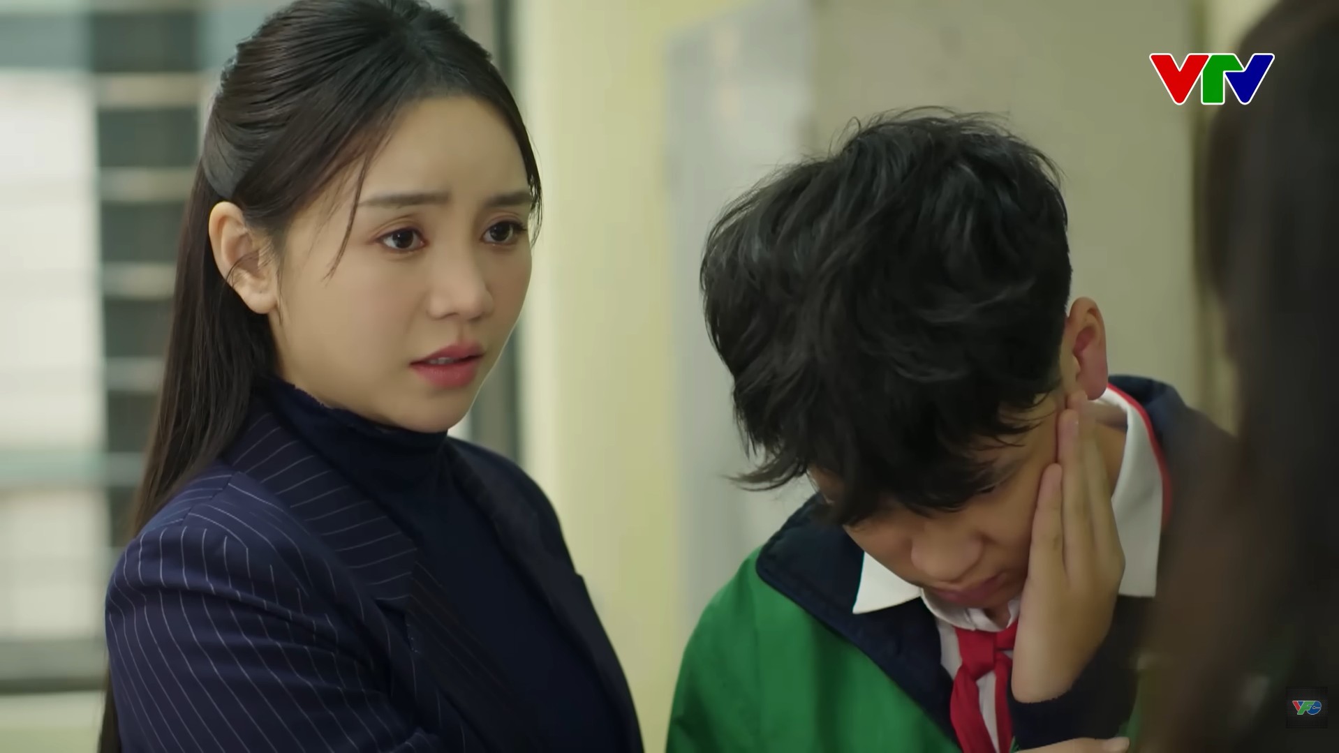 Xung đột tư duy giáo dục và cơn bão tranh cãi trong 'Bước chân vào đời'