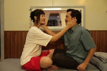 (Review) 'Nhà ba tôi một phòng':  Phim gia đình 'sướt mướt' thiếu đột phá của Trường Giang