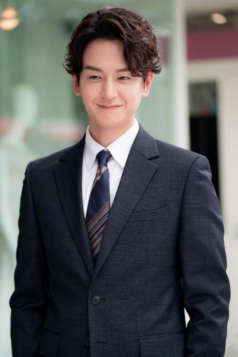 Ngành giải trí khó khăn, sao Hàn phải lao động chân tay để 'kiếm cơm'