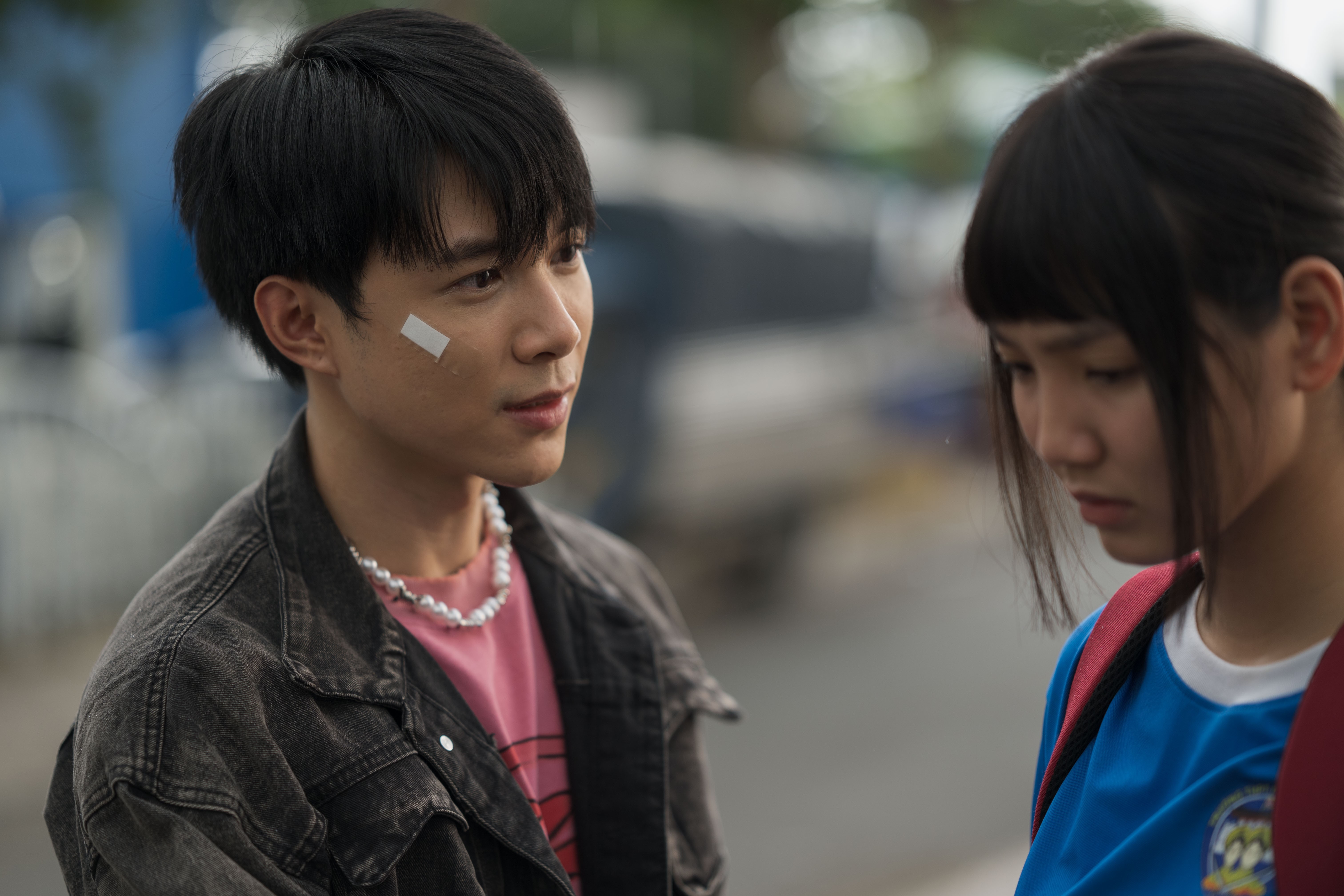 Cán mốc 100 tỷ, 'Nhà ba tôi một phòng' khẳng định sức hút của thể loại gia đình tại phòng vé Tết