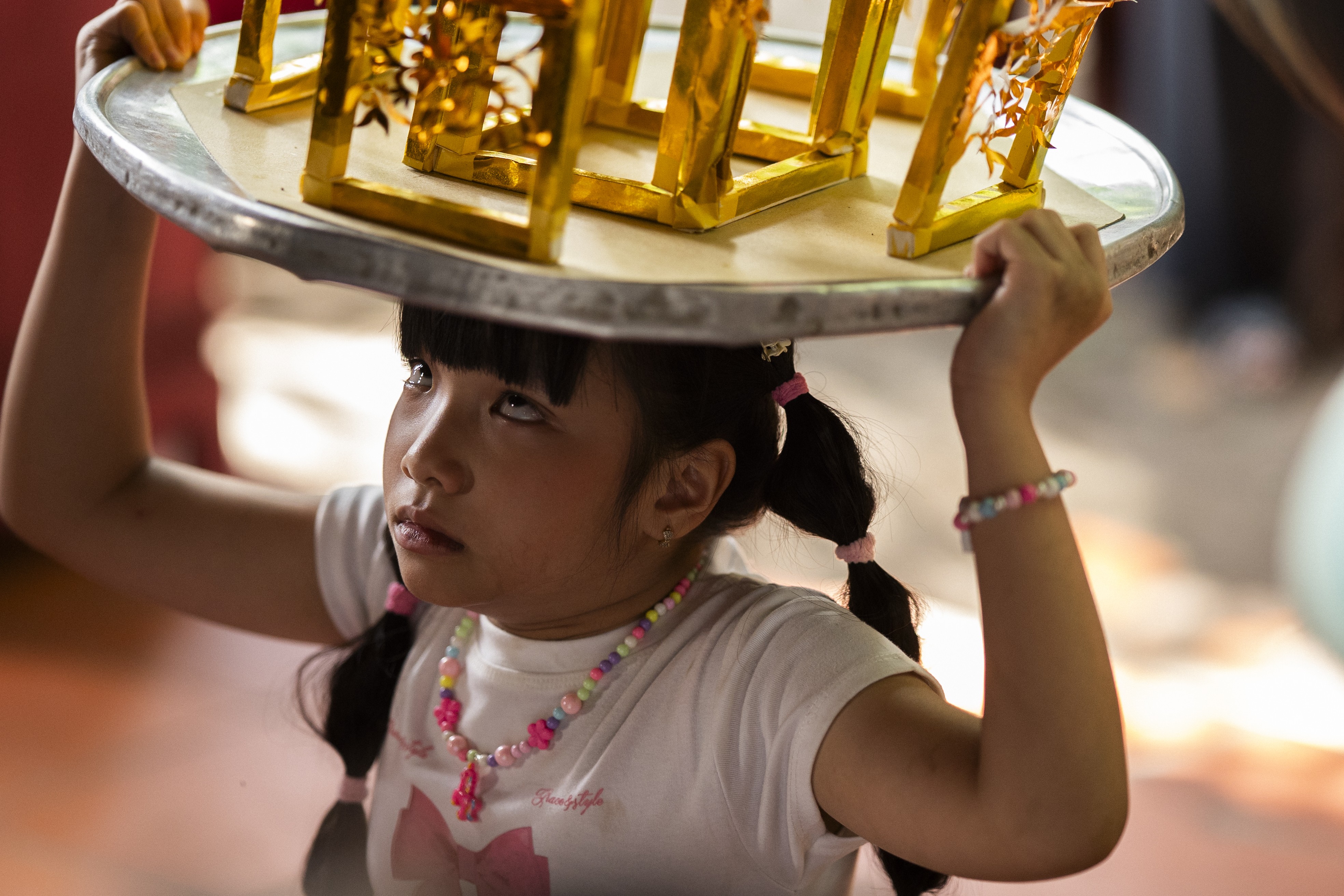 Hé lộ những hình ảnh đầu tiên đậm màu sắc văn hóa tâm linh trong phim kinh dị 'Heo năm móng'