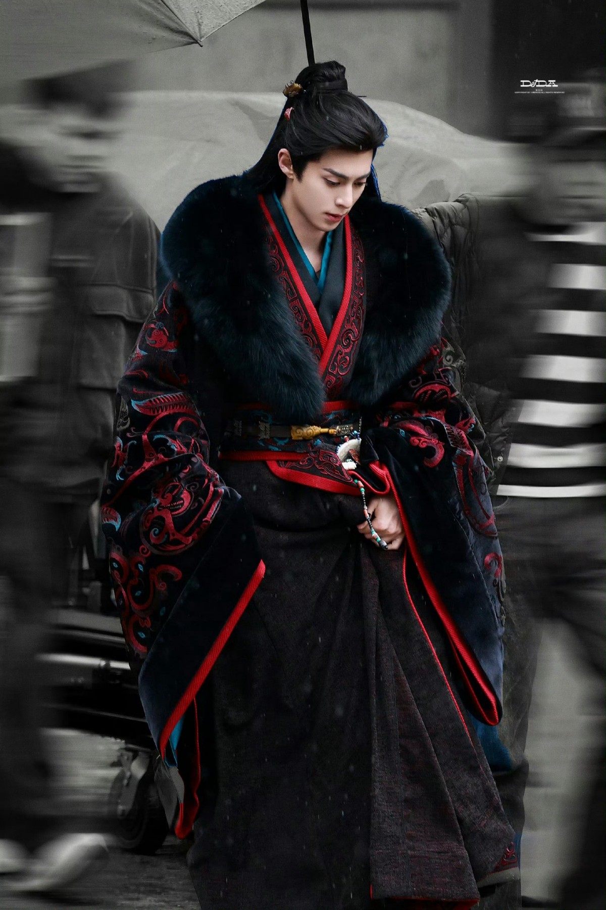 ‘Tướng Môn Độc Hậu’ hé lộ tạo hình, Vương Hạc Đệ nhận lời khen