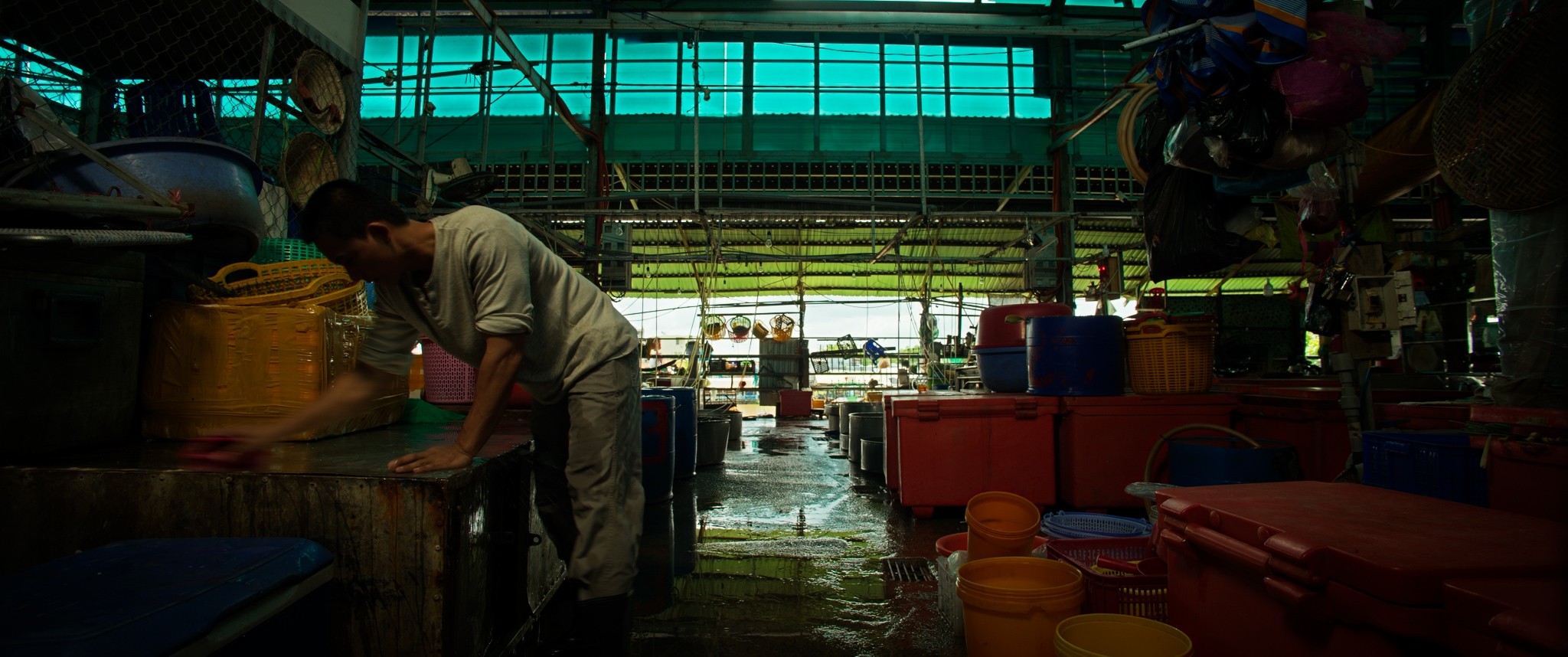 Mai Tài Phến một mình đối đầu cùng dàn phản diện siêu khủng