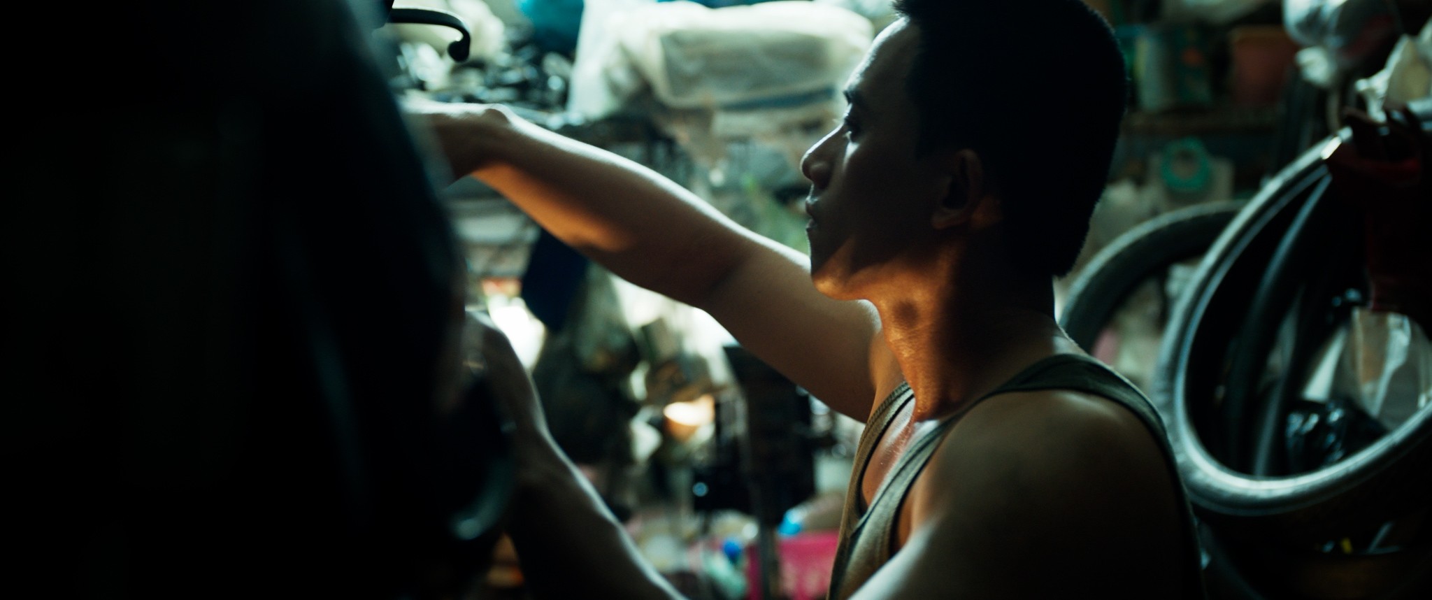 Mai Tài Phến một mình đối đầu cùng dàn phản diện siêu khủng