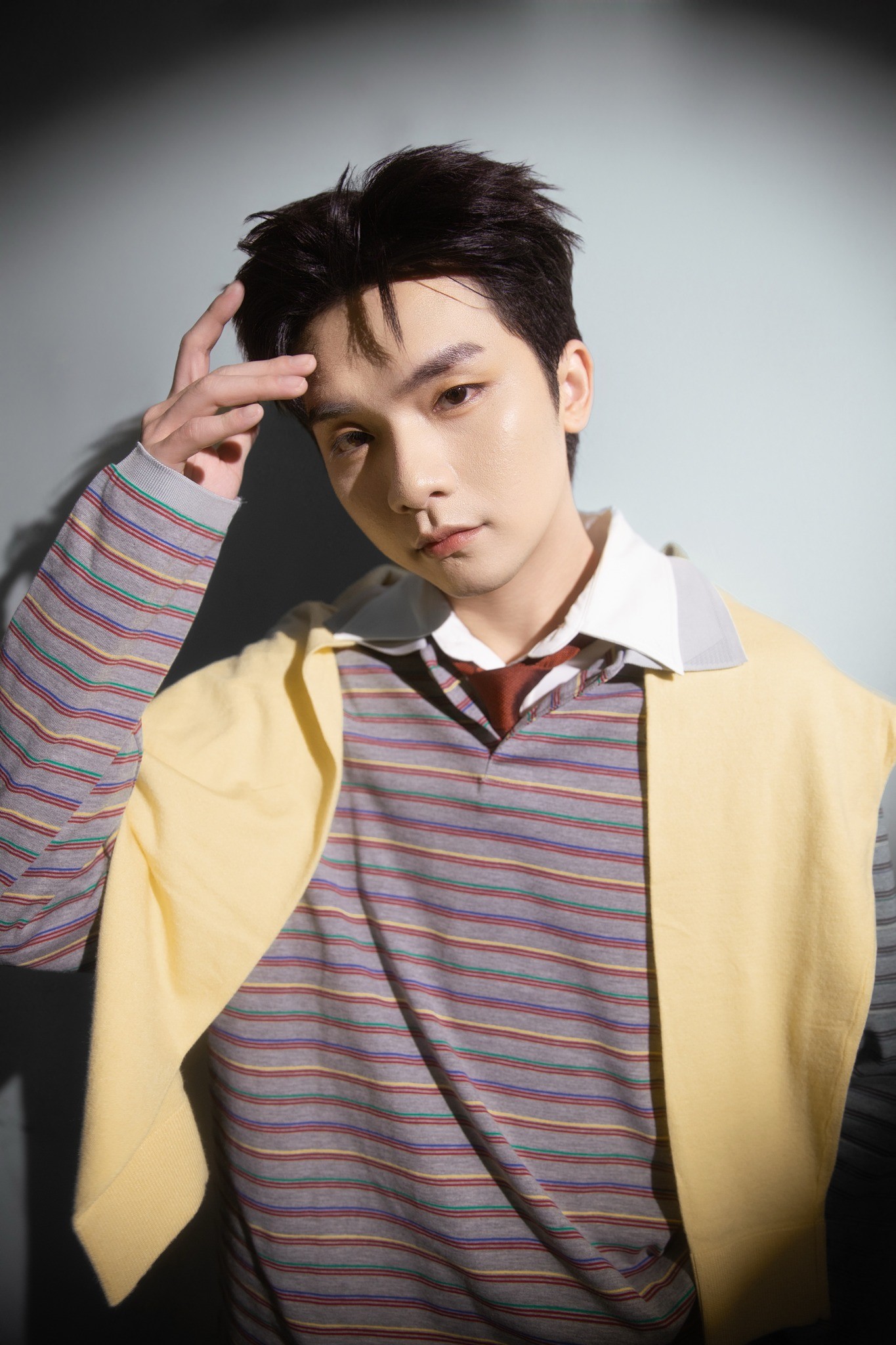 Từ mạng xã hội đến BXH nhạc số: 'Thanh Tân' giúp Vương Bình ghi dấu ấn rực rỡ đầu năm 2026