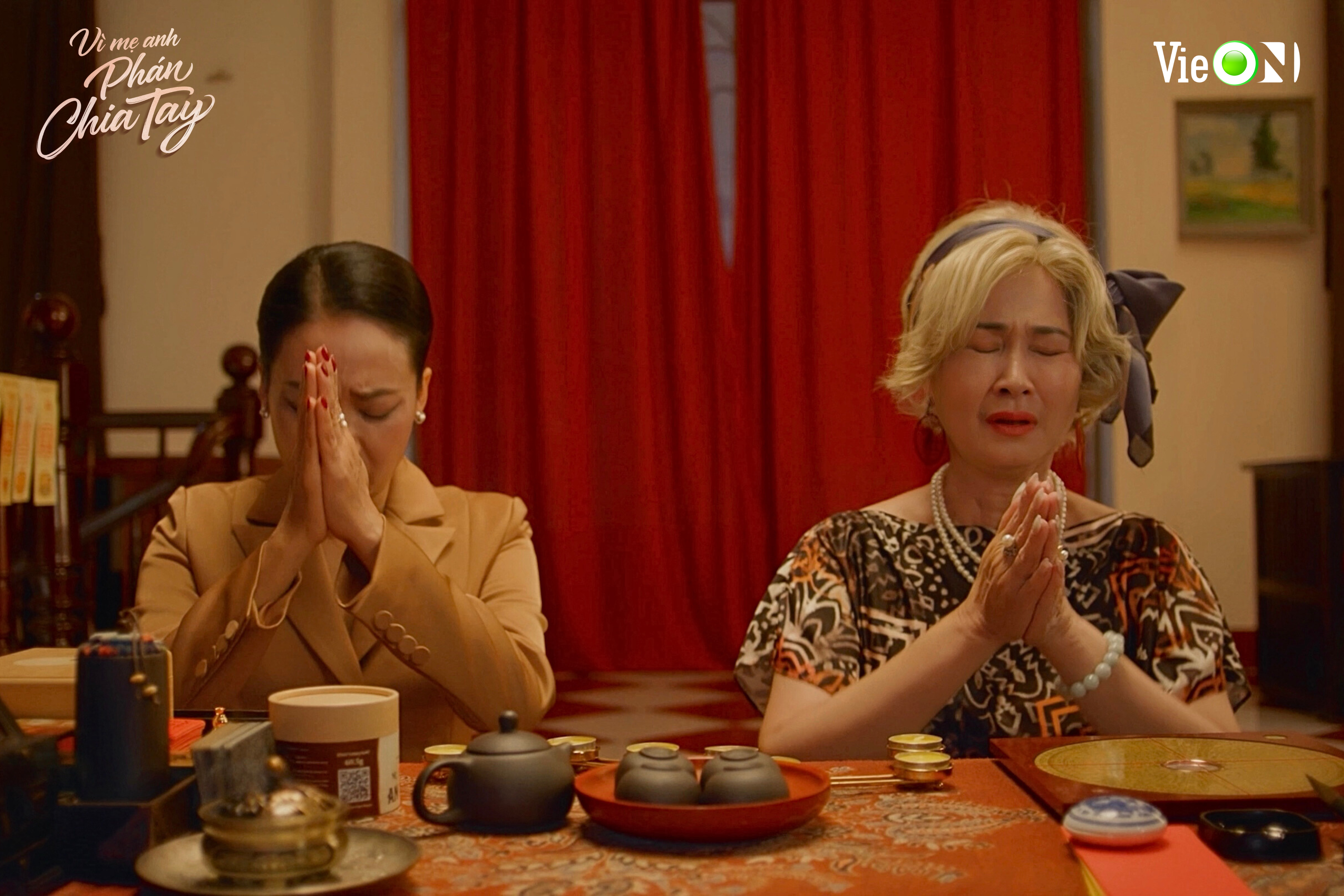 'Vì mẹ anh phán chia tay': Màn kết hợp giữa các ngôi sao phòng vé và dàn nghệ sĩ sân khấu kỳ cựu