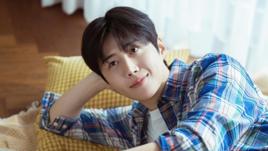 Kim Seon Ho sắp mở quán cafe, 'bình an' giữa scandal trốn thuế