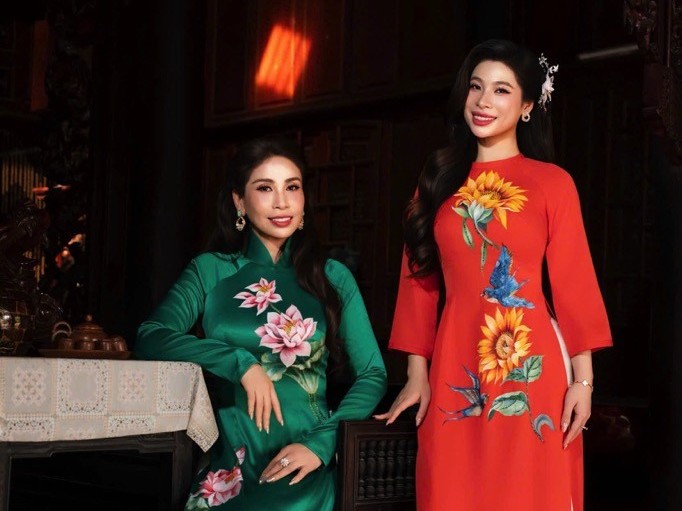 Lý Hương và con gái Jessica kể câu chuyện về vẻ đẹp phụ nữ qua BST 'Hương Xuân' nhân dịp 8/3