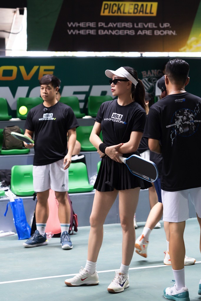 Trà Ngọc Hằng hội ngộ nhiều 'Anh tài' trên sân Pickleball