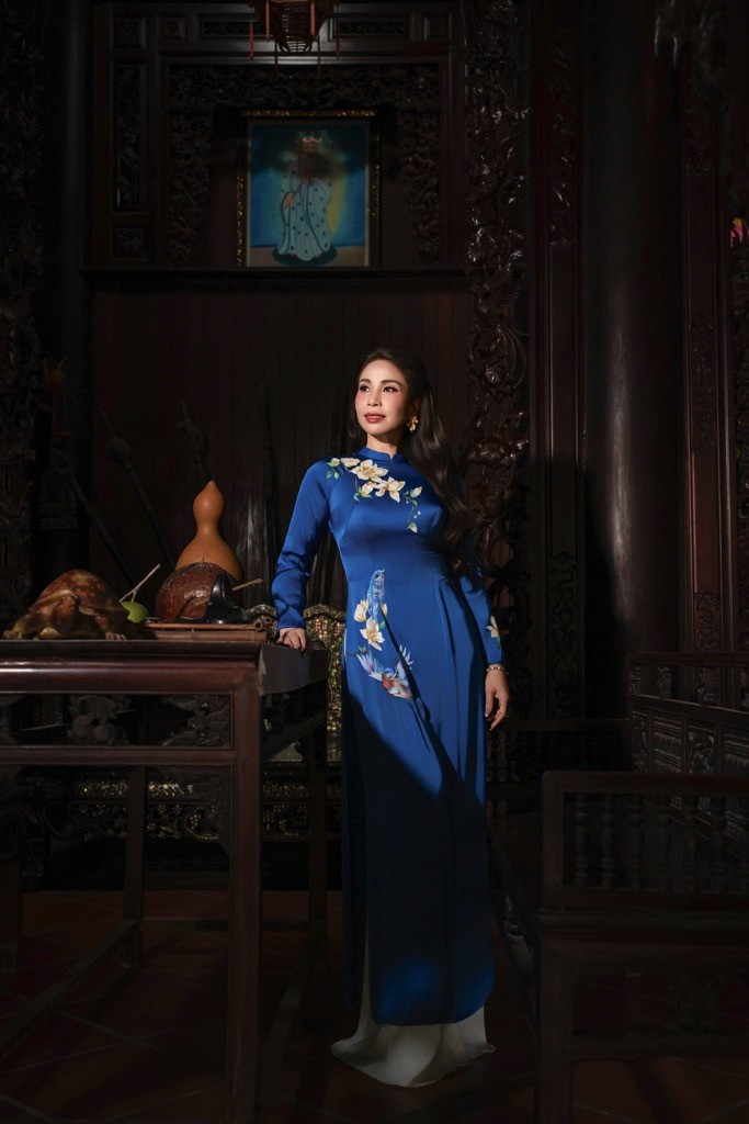 Lý Hương và con gái Jessica kể câu chuyện về vẻ đẹp phụ nữ qua BST 'Hương Xuân' nhân dịp 8/3