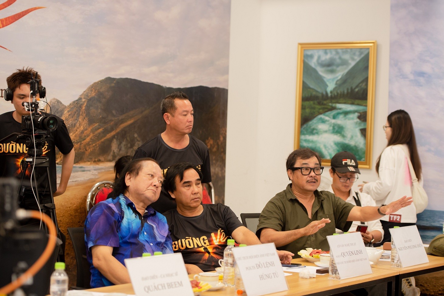 Cuộc hội ngộ bất ngờ của 'bộ 3 tên Linh' trong phim điện ảnh 'Đường về'