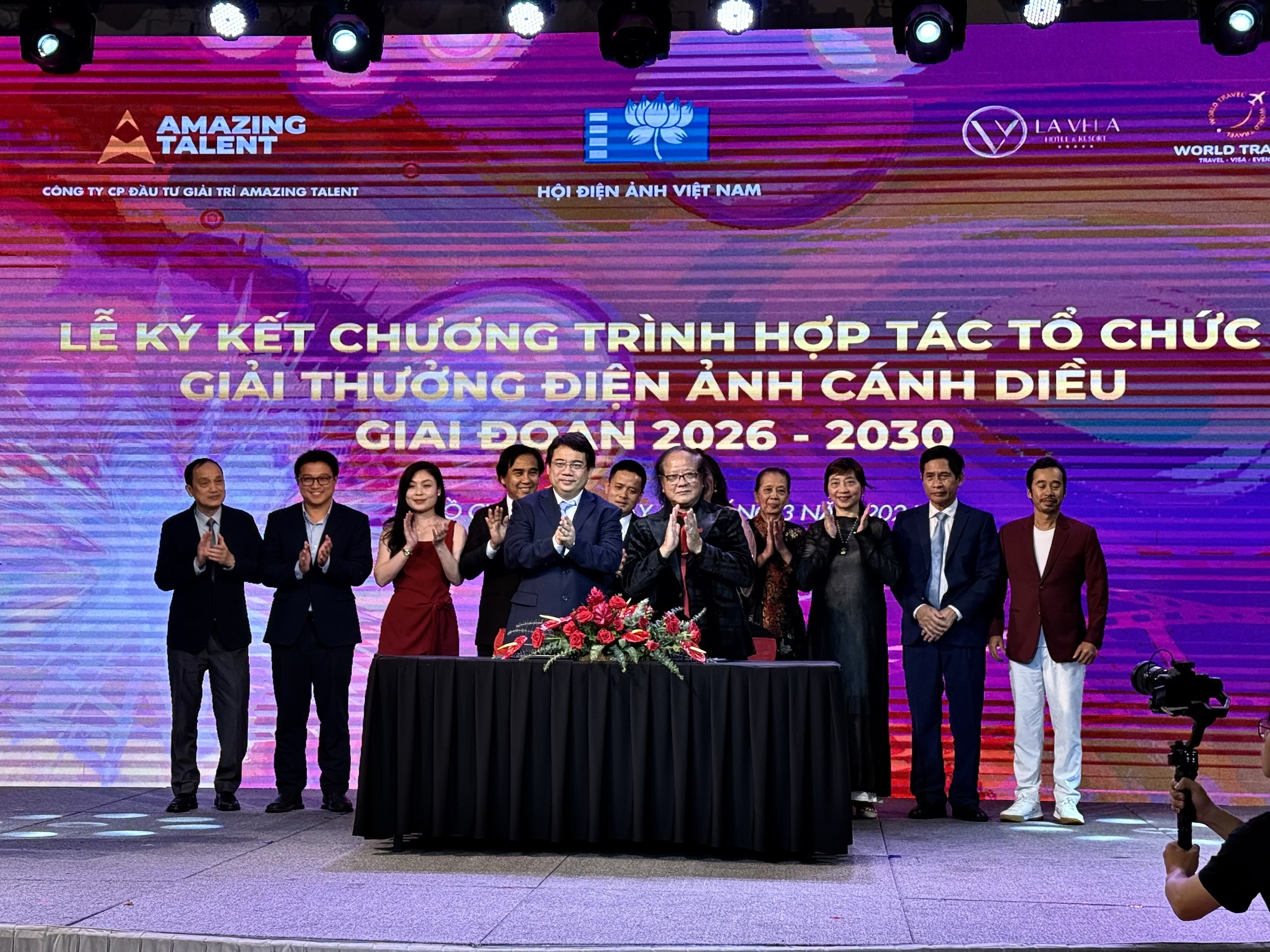 218 Hội viên điện ảnh phía Nam nhận Kỷ niệm chương đợt 2 'Vì sự nghiệp điện ảnh', nhân kỷ niệm 73 năm Ngày Điện ảnh Việt Nam