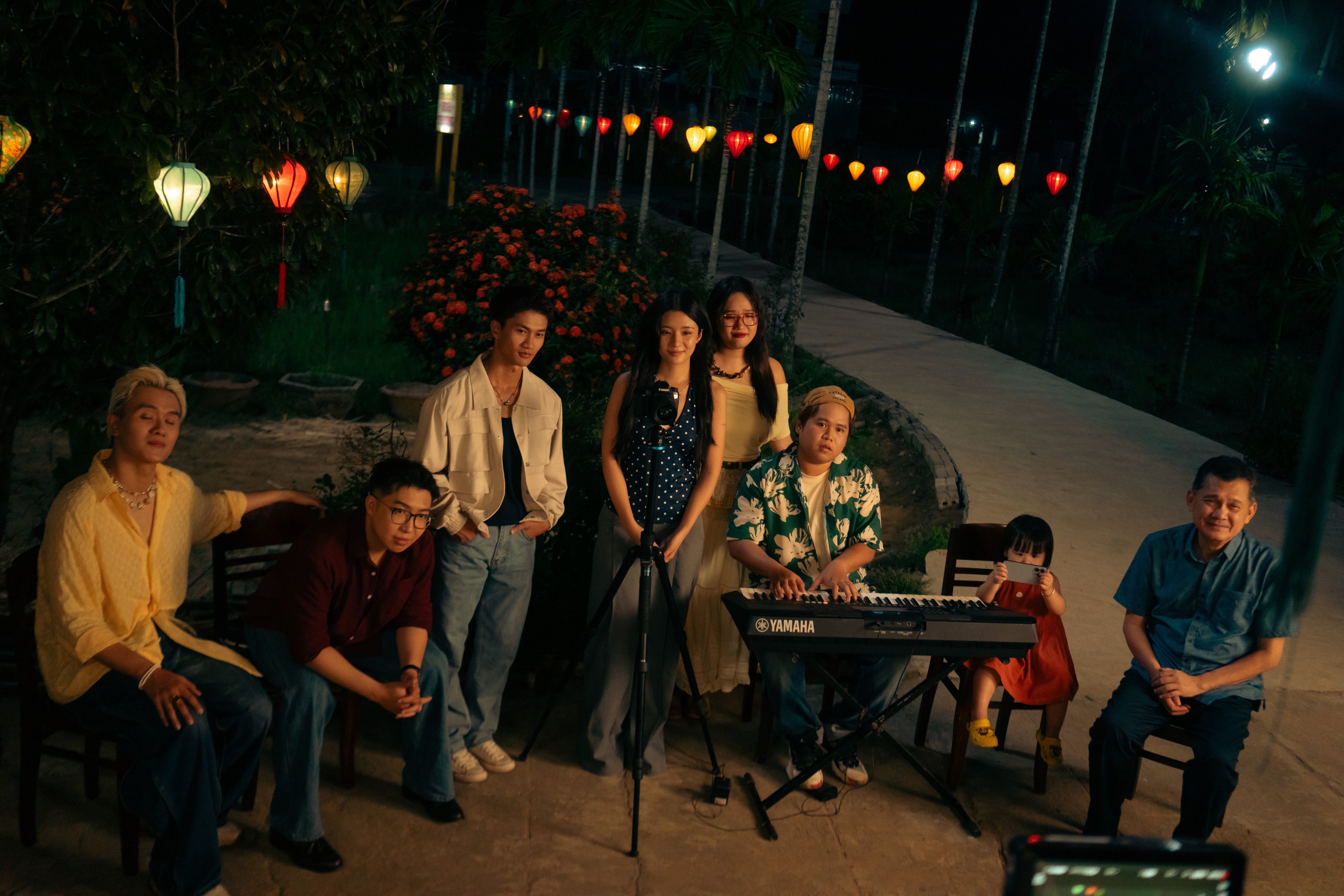 'Cảm ơn người đã thức cùng tôi' tung ca khúc 'Biết thương mình hơn' chạm đến trái tim khán giả