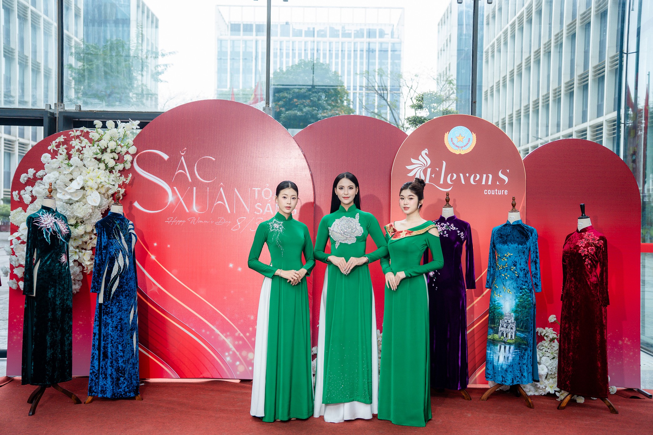 Màu xanh – mầm sống mở đầu bộ sưu tập