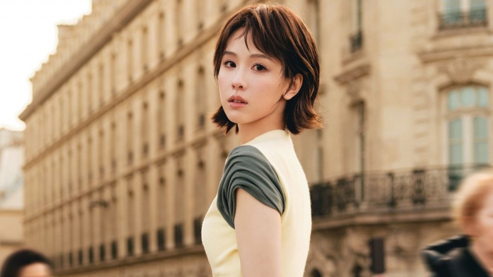 Trần Đô Linh gây chú ý với mái tóc ngắn cá tính