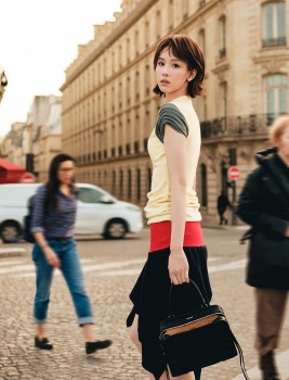 Trần Đô Linh gây chú ý với mái tóc ngắn cá tính