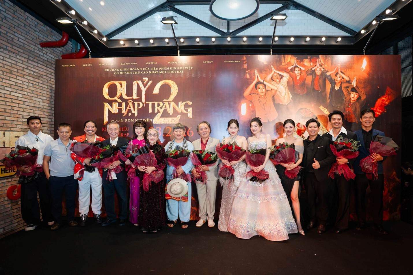 Dàn sao Việt đổ bộ thảm đỏ ra mắt 'Quỷ nhập tràng 2'