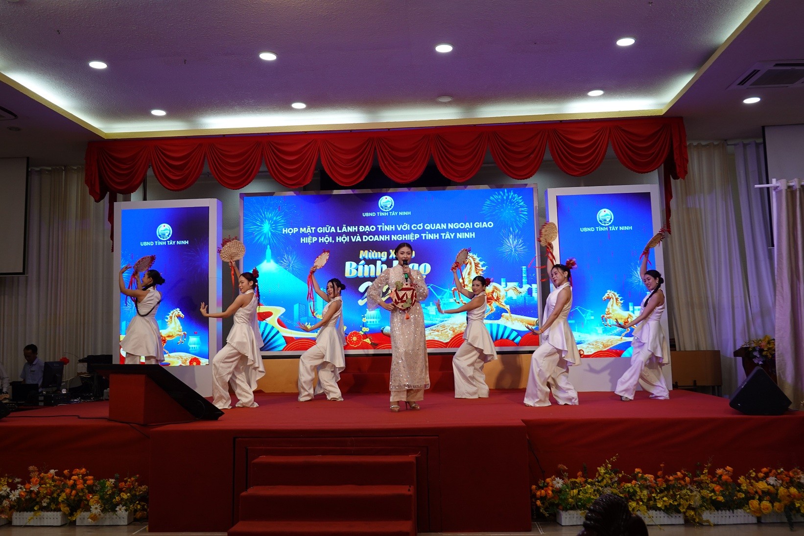 Một tuần hoạt động nổi bật: Hoa hậu, Á hậu hoàn vũ Việt Nam và 'Miss Cosmo' tham gia các hoạt động cộng đồng, lan tỏa giá trị tích cực đến với xã hội