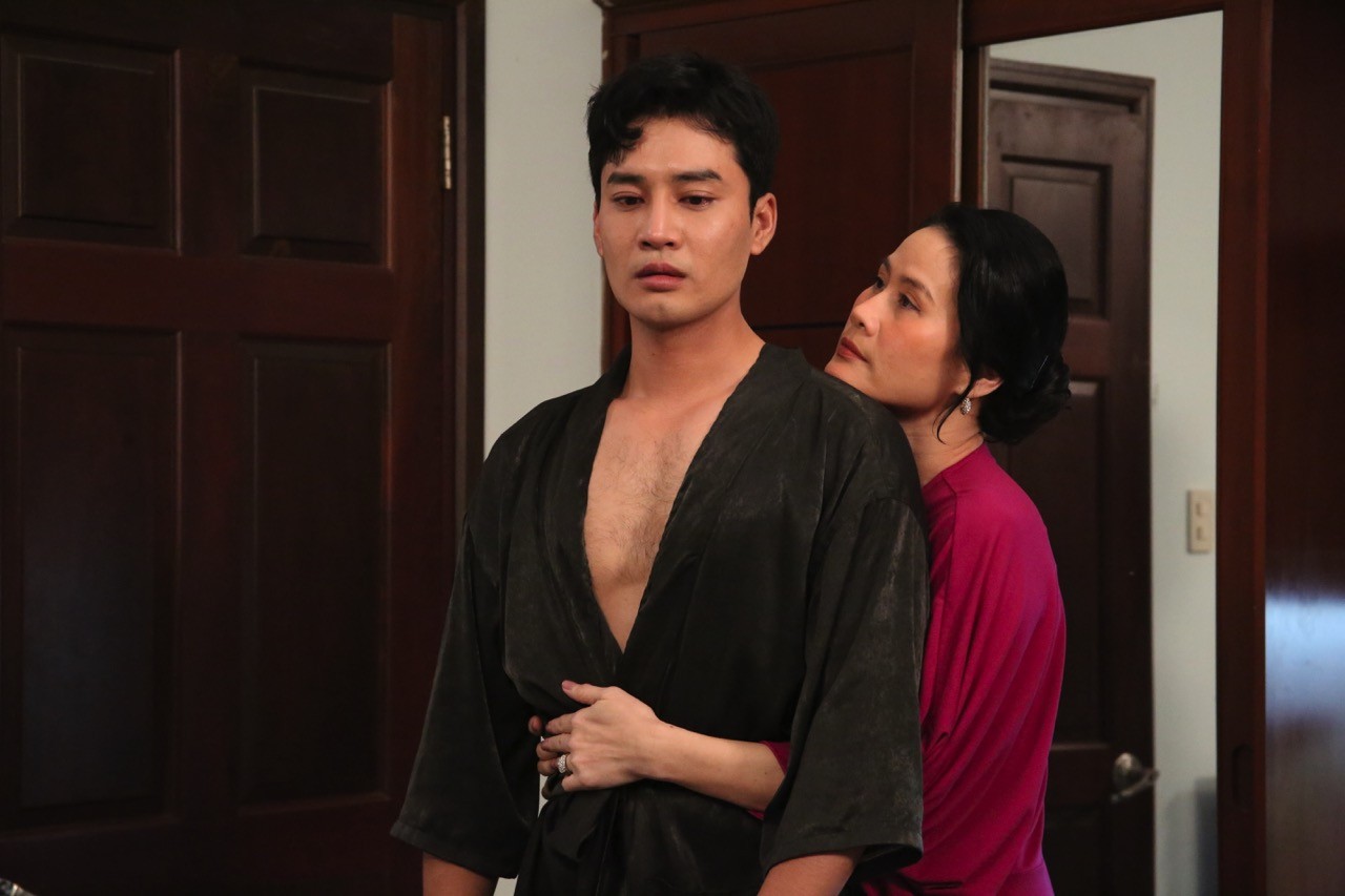 Quan hệ cấm kỵ của bà Kim và con riêng của chồng trong 'Người thừa kế không danh phận' gây tranh cãi dữ dội