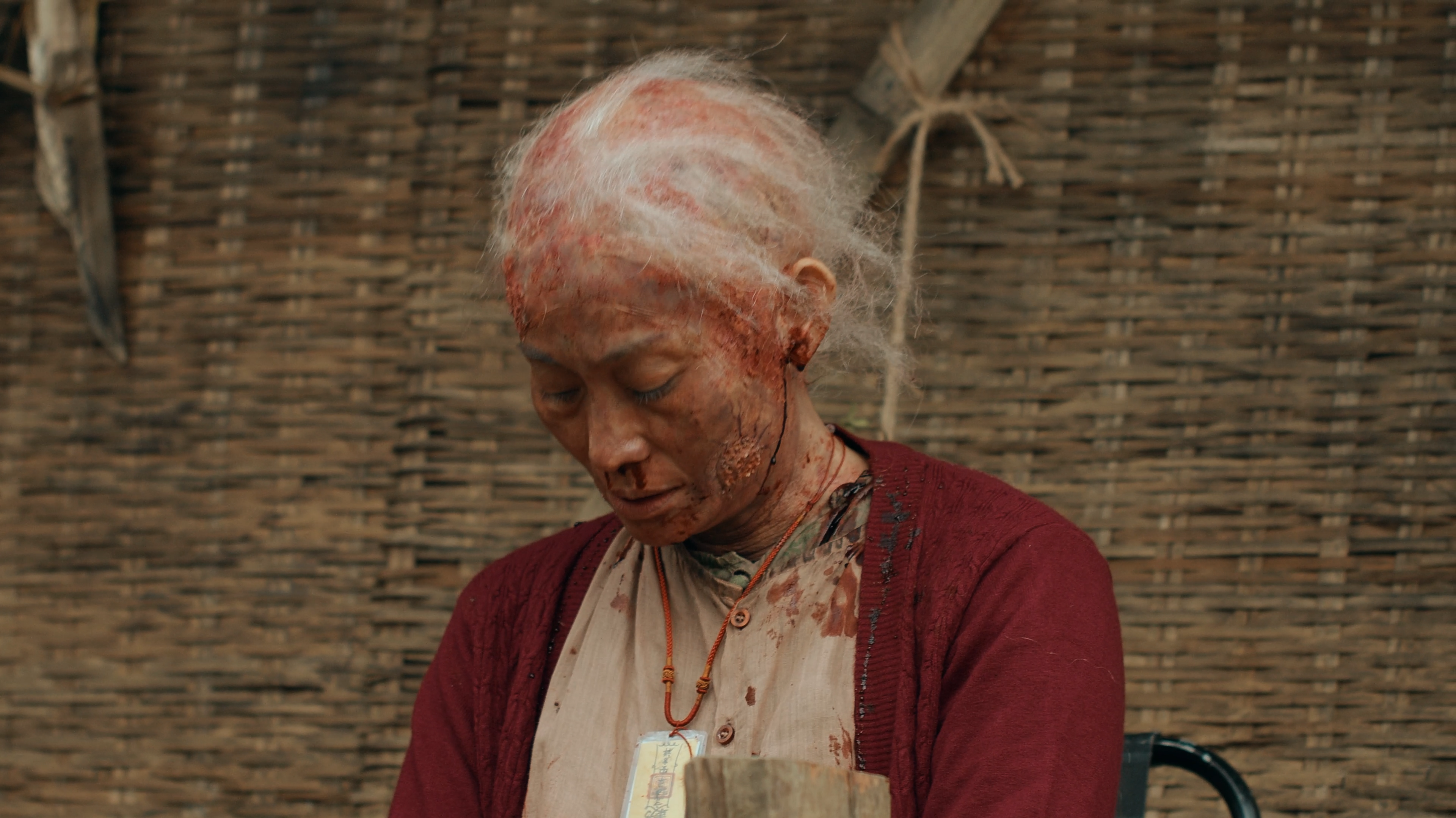 Hậu trường 'Phí Phông: Quỷ máu rừng thiêng': Kỳ công từ bối cảnh, trang phục, hóa trang đến nghiên cứu văn hóa dân tộc