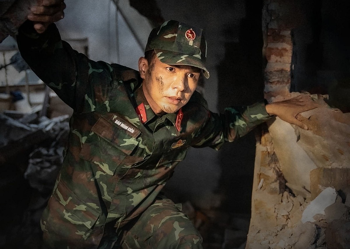 Steven Nguyễn: Nam thần 'gây bão' từ vai phản diện đẹp trai tới chính diện chuẩn người lính