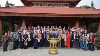 Đoàn nghệ sĩ điện ảnh – nhiếp ảnh 'Về nguồn' tại nơi khai sinh ngành Điện ảnh và Nhiếp ảnh Cách mạng Việt Nam