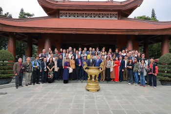 Đoàn nghệ sĩ điện ảnh – nhiếp ảnh 'Về nguồn' tại nơi khai sinh ngành Điện ảnh và Nhiếp ảnh Cách mạng Việt Nam