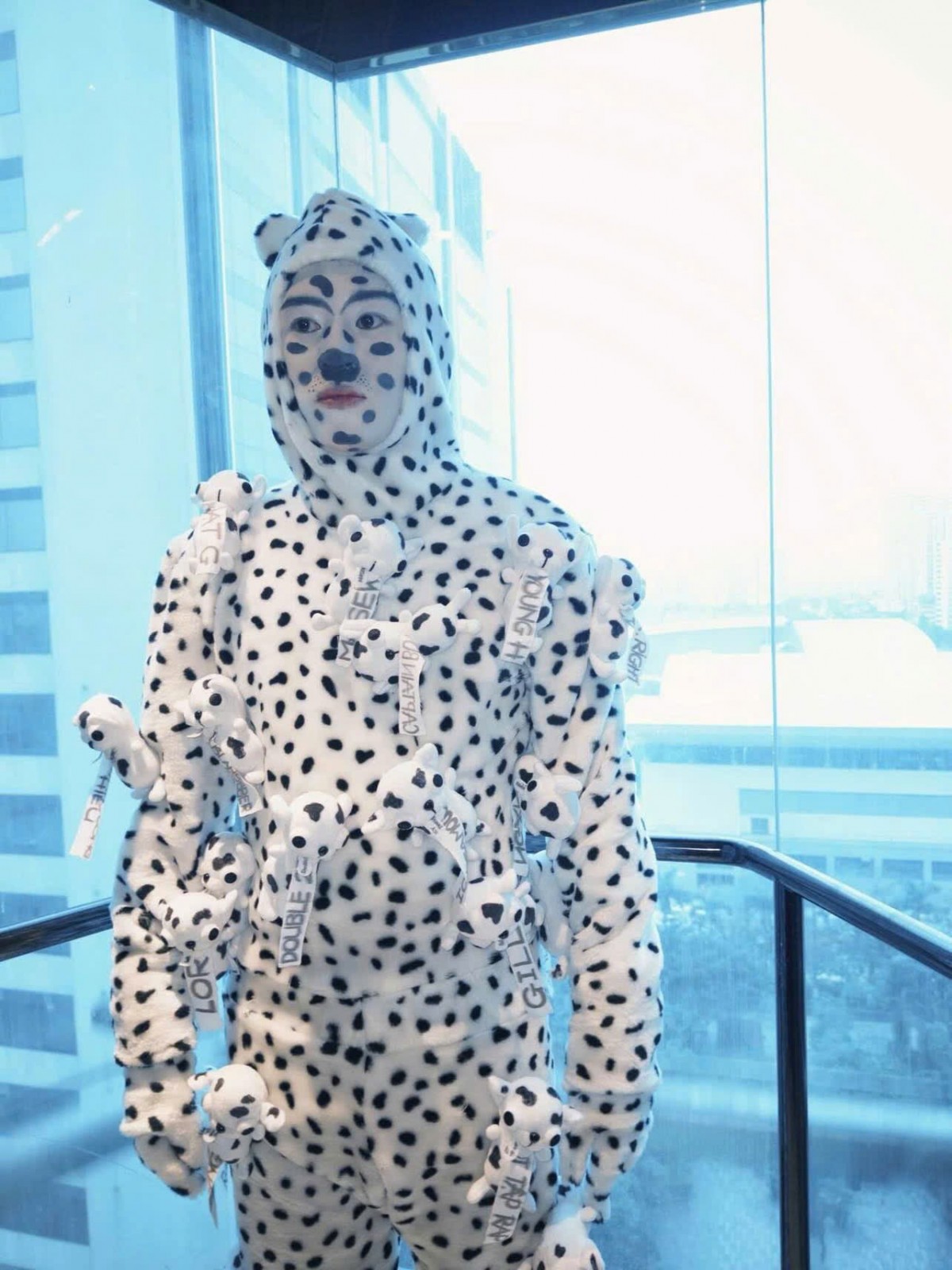 F4 ‘Vườn Sao Băng’ bất ngờ xuất hiện ở Mỹ Đình, BigDaddy hóa ‘boy phố’