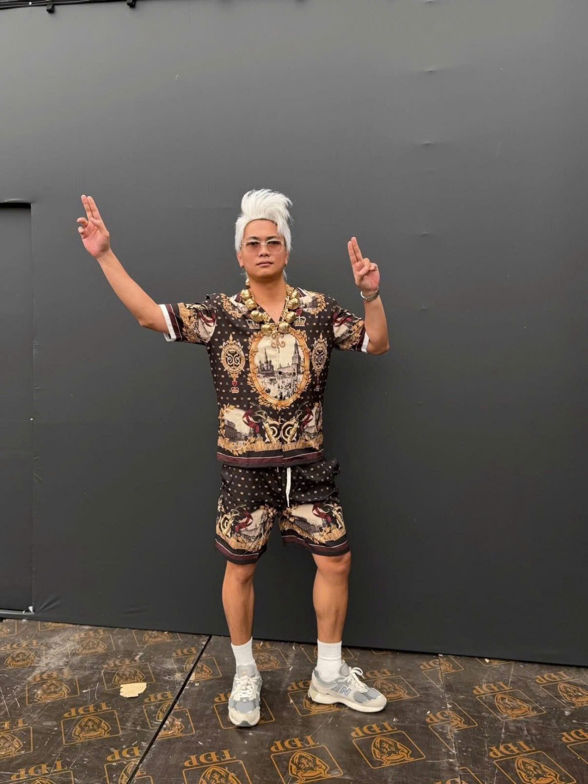 F4 ‘Vườn Sao Băng’ bất ngờ xuất hiện ở Mỹ Đình, BigDaddy hóa ‘boy phố’