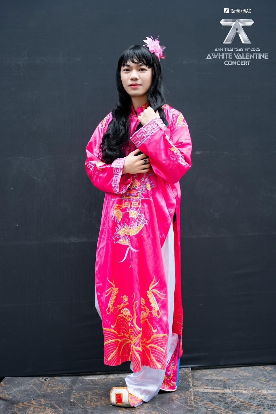 F4 ‘Vườn Sao Băng’ bất ngờ xuất hiện ở Mỹ Đình, BigDaddy hóa ‘boy phố’