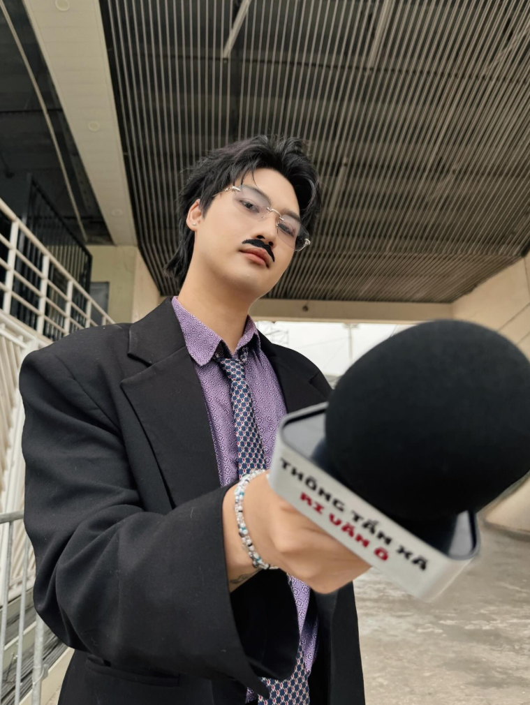 F4 ‘Vườn Sao Băng’ bất ngờ xuất hiện ở Mỹ Đình, BigDaddy hóa ‘boy phố’