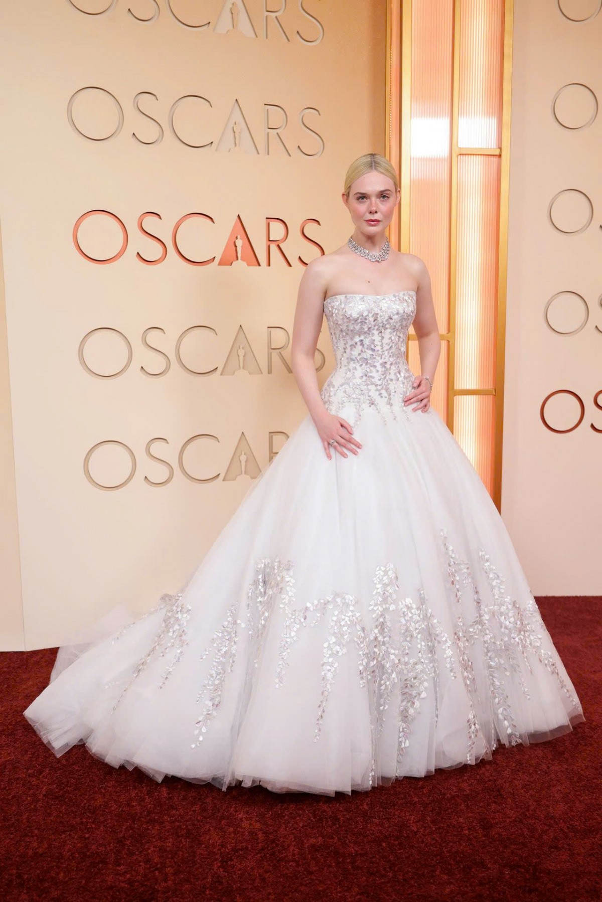 Trước giờ trao tượng vàng: Thảm đỏ Oscar 2026 đã đủ khiến mạng xã hội bùng nổ