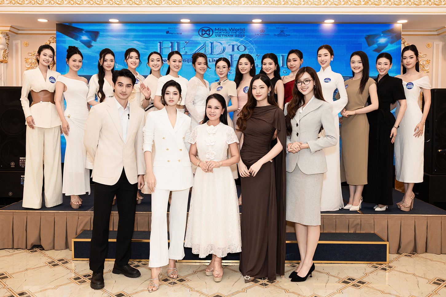 Top 48 'Miss World Vietnam 2025' trổ tài tranh biện, lộ diện thí sinh đầu tiên vào chung kết