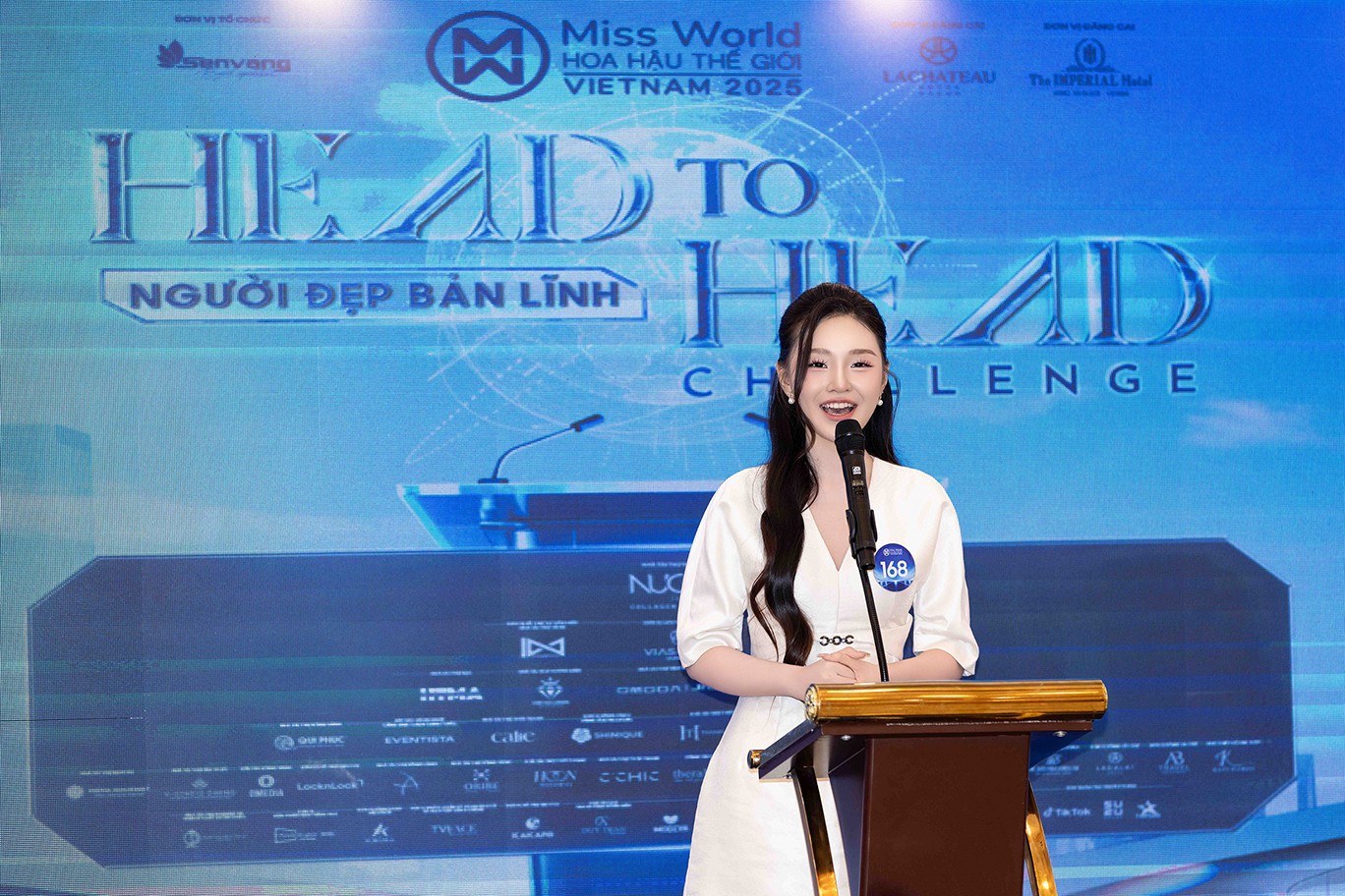 Top 48 'Miss World Vietnam 2025' trổ tài tranh biện, lộ diện thí sinh đầu tiên vào chung kết