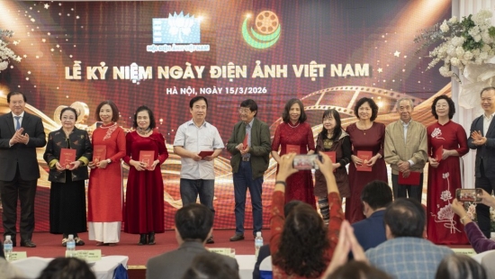 Trao Kỷ niệm chương 'Vì sự nghiệp Điện ảnh' cho các hội viên điện ảnh khu vực phía Bắc