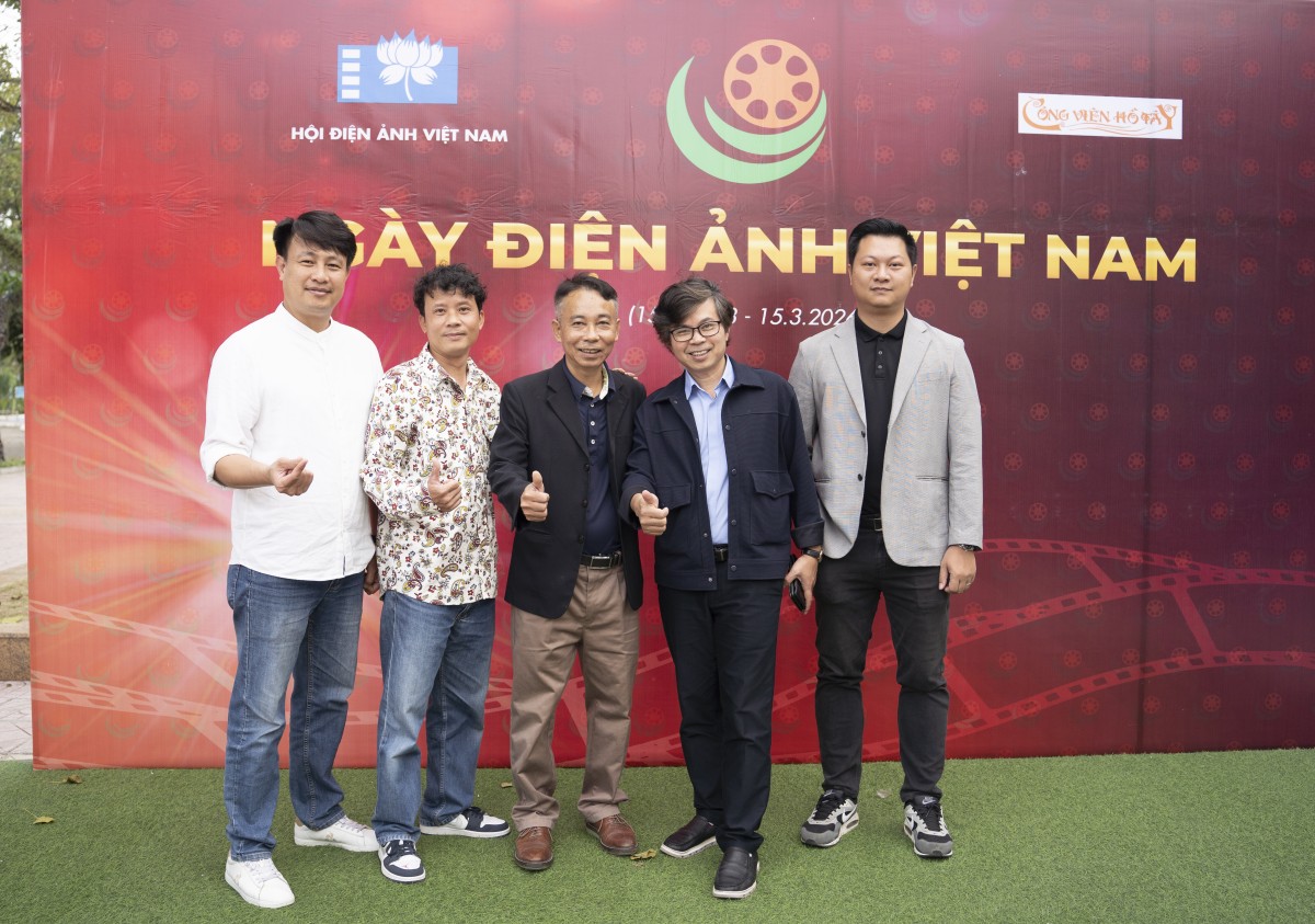 Trao Kỷ niệm chương 'Vì sự nghiệp Điện ảnh' cho các hội viên điện ảnh khu vực phía Bắc